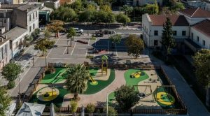 Αθήνα:  Νέα πλήρως εξοπλισμένη παιδική χαρά στην πλατεία Αυδή στο Μεταξουργείο