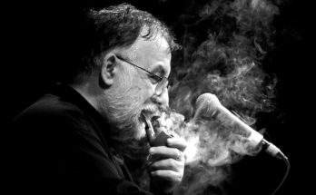 IANOS: Παρουσίαση του βιβλίου που έχει επιμεληθεί ο Ηρ. Οικονόμου, με τίτλο «Θάνος Μικρούτσικος - Κυνηγώντας την ουτοπία: 16 αναγνώσεις του έργου του από τις  εκδόσεις Μετρονόμος
