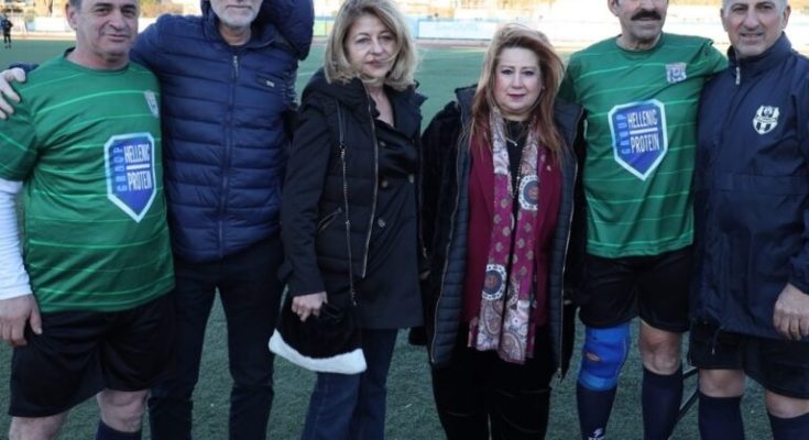Νέα Ιωνία:  Οι παλαίμαχοι Νέας Ιωνίας και ΑΕΚ τίμησαν τη μνήμη των 22 εκτελεσθέντων του Μπλόκου της Καλογρέζας