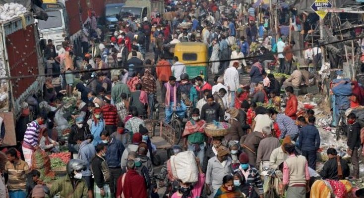 ΟΗΕ: Σύμφωνα με τις εκτιμήσεις του ΟΗΕ στα μέσα του 2023 οι Ινδοί θα είναι περισσότεροι από τους Κινέζους