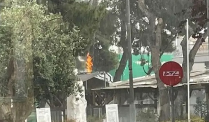 Μαρούσι: Κεραυνός χτύπησε δέντρο όπου πήρε φωτιά δέντρο πάνω από γνωστή καφετέρια