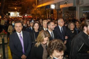 Μαρούσι :Στην Ακολουθία της Αποκαθήλωσης, και την Περιφορά του Επιταφίου του Ι.Ν. Κοιμήσεως Θεοτόκου ο Δήμαρχος Αμαρουσίου