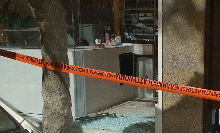 Αθήνα: Έκρηξη τα ξημερώματα σε ζαχαροπλαστείο στο Παγκράτι