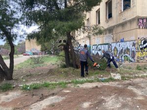 Πεντέλη: Με μεγάλη συμμετοχή, παρά το συννεφιασμένο καιρό η δράση εθελοντικού καθαρισμού στον περιβάλλοντα χώρο του ΝΙΕΝ