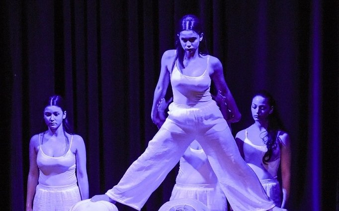 Λυκόβρυση Πεύκη : Με επιτυχία πραγματοποιήθηκε το 2ο GALA Μοντέρνου Χορού από τον Σ.Β.Α.Π. και τον Δήμοστο Δημοτικό Θέατρο Πεύκης
