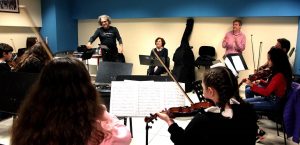Χαλάνδρι: Δωρεά μουσικών οργάνων στη Συμφωνική Ορχήστρα Νέων του Δήμου, στη μνήμη του Νότη Μαυρουδή