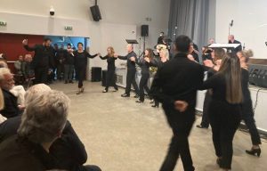 Μεταμόρφωση: Μαγεύτηκε  το κοινό στην  εκδήλωση για τον  Αρχάγγελο της Κρήτης, Νίκο Ξυλούρη