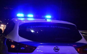 Τα ξημερώματα στην Πολίχνη Θεσσαλονίκης μια 71χρονη που μαχαίρωσε τον γιο της