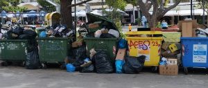 Πεντέλη : Γέμισε η πόλη σκουπίδια λόγω απεργίας στην καθαριότητα – Ξεχειλισμένοι κάδοι, αφόρητη μυρωδιά