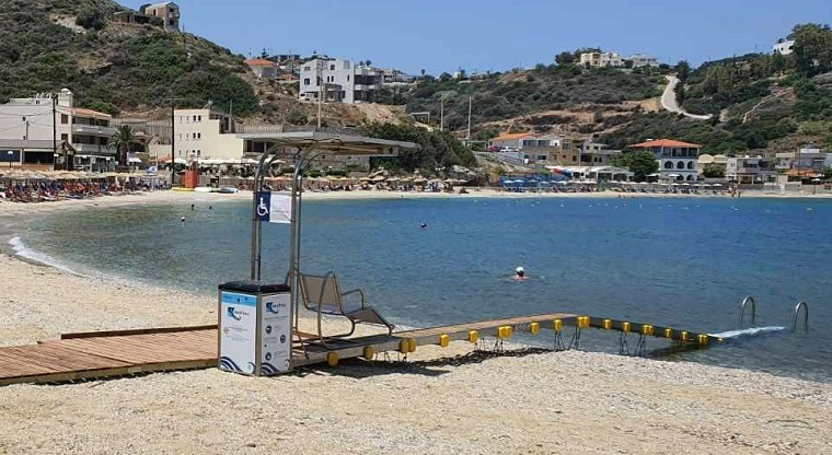 «Αθηναϊκή Ζυθοποιία» Ανάλαβε την εγκατάσταση θαλάσσιων ραμπών (seatracs) σε 4 δημοφιλείς παραλίες της Ελλάδας
