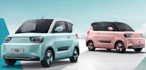 Νέο φθηνό κινέζικο ηλεκτρικό αυτοκίνητο με μεγάλη του αυτονομία και τον πλούσιο βασικό εξοπλισμό