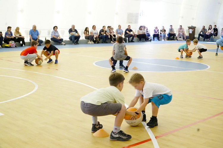 Μαρούσι :Τουρνουά μπάσκετ από τους νέους αθλητές στο κλειστό γήπεδο του 4ου Γυμνασίου-Λυκείου Αμαρουσίου «Ζεκάκειο»