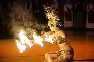 Μαρούσι: Εκπληκτική η παράσταση των τμημάτων Ευρωπαϊκών και Ελληνικών Παραδοσιακών Χορών με 150 συμμετοχές