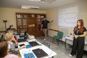 Μαρούσι: Ξεκίνησε ο Α΄κύκλος δωρεάν μαθημάτων εκμάθησης ηλεκτρονικών εφαρμογών για τα μέλη των ΚΑΠΗ Αμαρουσίου