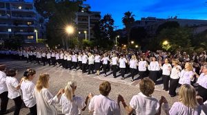 Παπάγου Χολαργός: Με θρησκευτική κατάνυξη ο Έρασμος στον  «Ιερό Ναό Παναγίας Φανερωμένης στον Χολαργό» Λιτάνευση της Ιερής Εικόνας  της Αγίας Τριάδας