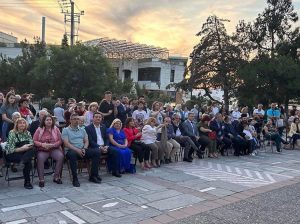 Παπάγου Χολαργός: Με θρησκευτική κατάνυξη ο Έρασμος στον  «Ιερό Ναό Παναγίας Φανερωμένης στον Χολαργό» Λιτάνευση της Ιερής Εικόνας  της Αγίας Τριάδας