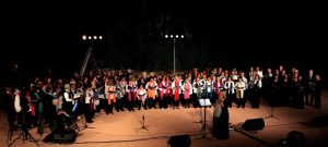 Χαλάνδρι:  Οι χορωδίες των ΚΑΠΗ μας χάρισαν μια υπέροχη βραδιά στο Θέατρο της Ρεματιάς