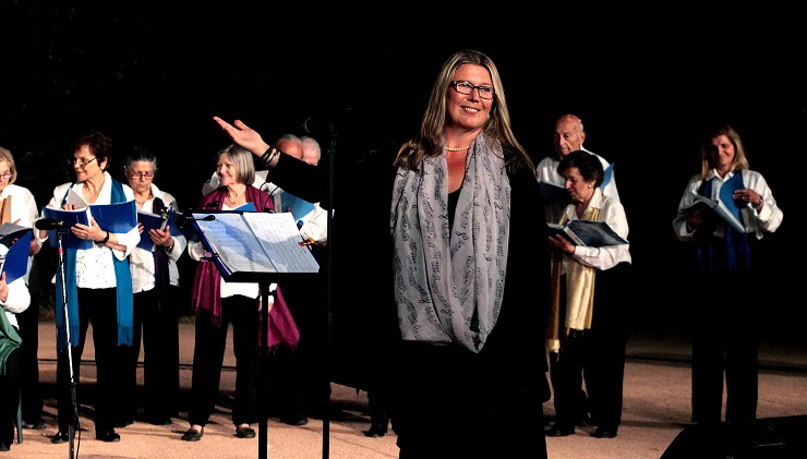Χαλάνδρι:  Οι χορωδίες των ΚΑΠΗ μας χάρισαν μια υπέροχη βραδιά στο Θέατρο της Ρεματιάς
