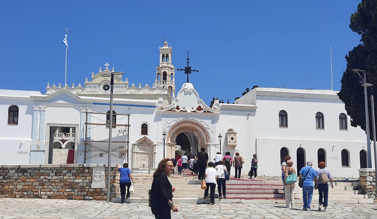 Λυκόβρυση Πεύκη:  Διήμερη εκδρομή στην Τήνο πραγματοποίησαν τα ΚΑΠΗ