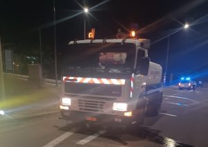 Λυκόβρυση Πεύκη: Με ένα υδροφόρο όχημα συμμετείχε στην κατάσβεση της πυρκαγιάς της Μάνδρας ο Δήμος