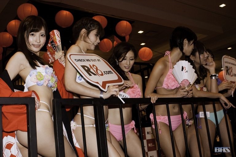 Ιαπωνία: «Βιομηχανία πορνό»