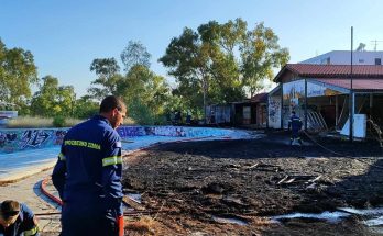 Κηφισιά: Έσβησε η φωτιά στον περίβολο του εγκαταλελειμμένου  ξενοδοχείου Grand Chalet  στον Κοκκιναρά