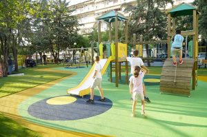Μαρούσι : Ο Δήμαρχος Αμαρουσίου εγκαινίασε την ανακατασκευασμένη Παιδική Χαρά στην πλατεία Ξυλούρη (Κοκκινιά)