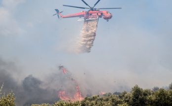 Η φωτιά μπήκε στον Εθνικό Δρυμό της Πάρνηθας