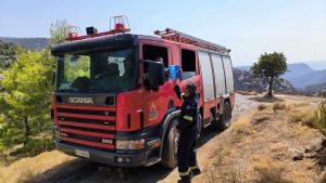 Χαλάνδρι: Στο πλευρό των πυροσβεστών οι εθελοντές Πολιτικής Προστασίας του Δήμου
