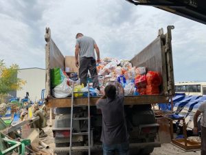 Αγία Παρασκευής:  Παραδόθηκε η ανθρωπιστική βοήθεια στο Δήμο Φαρκαδώνας
