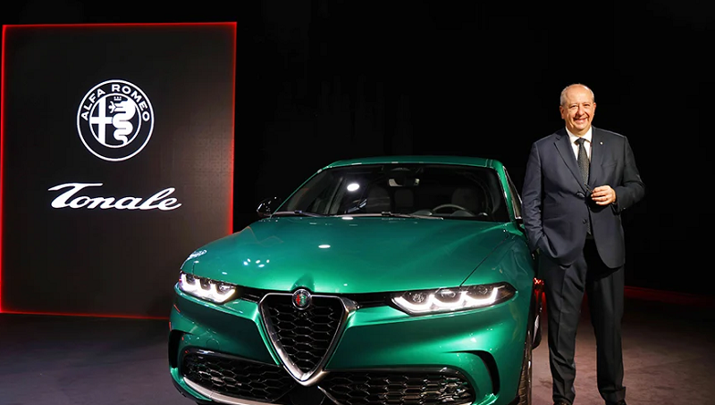 Η Alfa Romeo δηλώνει έτοιμη να πρωταγωνιστήσει και πως έχει πλέον τα μέσα για να φτάσει στην παλιά της δόξα και να κυνηγήσει τις γερμανικές μάρκες πολυτελείας.