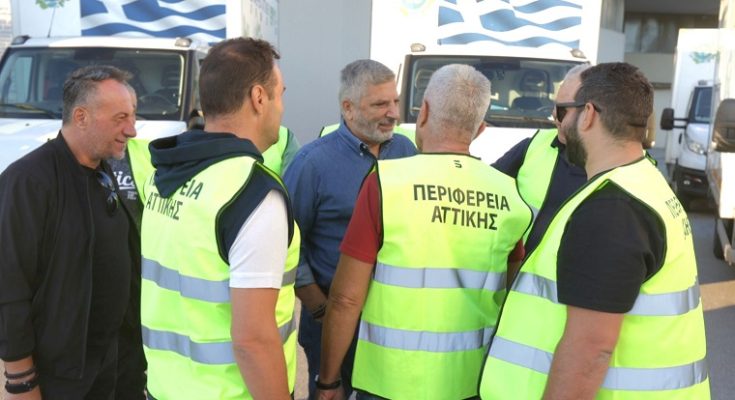 Περιφέρεια Αττικής: Ξεκίνησαν τα πρώτα φορτηγά της Περιφέρειας με βοήθεια για τους πλημμυροπαθείς της Θεσσαλίας