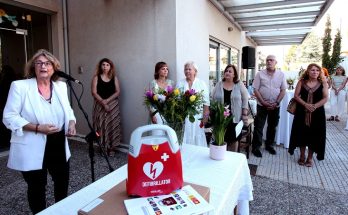 Χαλάνδρι: Τρεις απινιδωτές παραδόθηκαν στο Δήμο από την Ελληνική Καρδιολογική Εταιρεία - Δωρεά της κ. Ουρανίας Σπυράκη