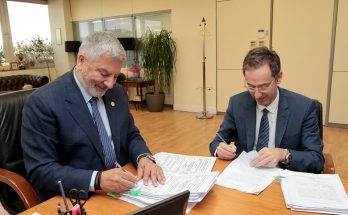 Περιφέρεια Αττικής: Υπεγράφη η σύμβαση παραχώρησης εδαφικών τμημάτων για τη δημιουργία Ποδηλατόδρομου και Πεζόδρομου στην Αττική Ριβιέρα