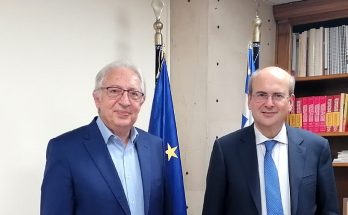 Μαρούσι : Συνάντηση του Δημάρχου Αμαρουσίου με τον Υπουργό Εθν. Οικονομίας και Οικονομικών Κ. Χατζηδάκη για τον «Οίκο Τυφλών» και το «Κέντρο Ελληνικής Κεραμικής»