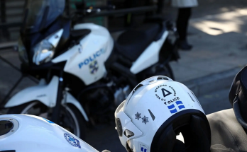 Νέα Ιωνία: Αστυνομικοί της Ομάδας ΔΙ.ΑΣ συνέλαβαν επ' αυτοφώρω τέσσερα άτομα για ληστεία