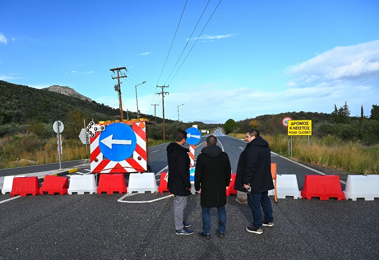 Περιφέρεια Αττικής: Αυτοψία στο κατεστραμμένο επαρχιακό δίκτυο Επιδαύρου-Καλλονής από τον Περιφερειάρχη