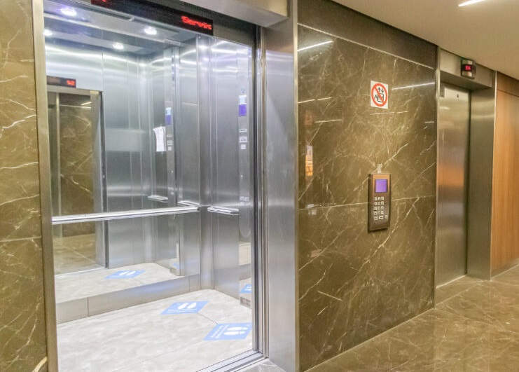 Νέο σαρωτικό νομοσχέδιο για τα ασανσέρ στις πολυκατοικίες