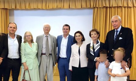 Κηφισιά: Ο Υπουργός Μετανάστευσης και Ασύλου τίμησε τον μεγάλο Έλληνα Σίμο Παληό Στο Δημαρχείο Κηφισιά