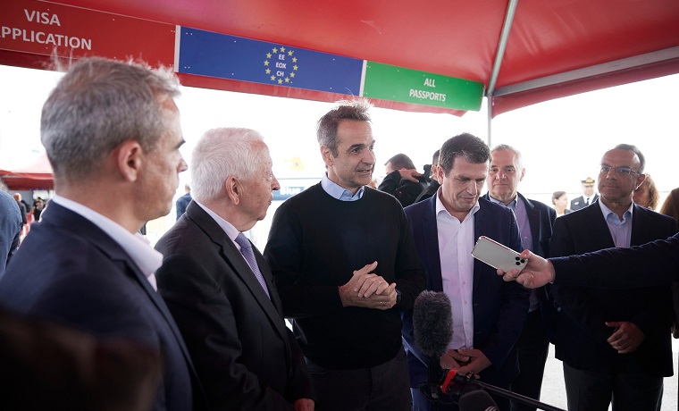 Επίσκεψη Πρωθυπουργού στη Λέσβο συνοδευόμενος από τον Υπουργό Μετανάστευσης και Ασύλου κ. Δημήτρη Καιρίδη