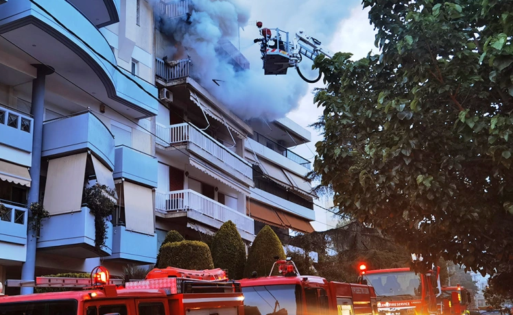 Αγία Παρασκευή : Απανθρακωμένη βρέθηκε γυναίκα σε διαμέρισμα μετά από πυρκαγιά