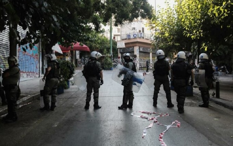 Εξάρχεια : «Λόφος του Στρέφη» Μετά από πορεία, ένταση και προσαγωγές