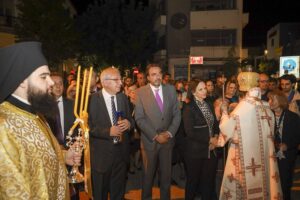 Μαρούσι: «Μεγάλη Παρασκευή» Ο Δήμαρχος στην  τελετή της Αποκαθήλωσης και την περιφορά του Επιταφίου 