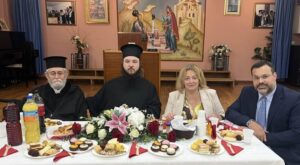 Μετά το πέρας τον εορταστικών εκδηλώσεων οι ιερείς παρέθεσαν δείπνο στην Δήμαρχο και τους επισήμους που μετείχαν στις εκδηλώσεις.