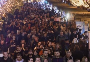 Περιφέρεια Αττικής:  Λαμπερό ρεβεγιόν με τον Χρήστο Μάστορα και τις «Μέλισσες» στο Χριστουγεννιάτικο Χωριό της Περιφέρειας Αττικής