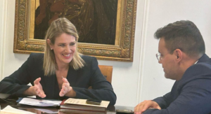 Η Υφυπουργός Εργασίας και Κοινωνικής Ασφάλισης επισκέφτηκε τον Διοικητή και Πρόεδρο Δ.Σ. του Μετοχικού Ταμείου Πολιτικών Υπαλλήλων