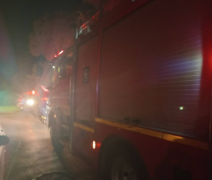 «Σύλλογος Εθελοντών Πολιτικής Προστασίας Ανοίξεως Σ.Π.Π.Α» Κατάσβεση φωτιάς σε απορρίμματα οικοδομής στην  περιοχή της Δροσιάς