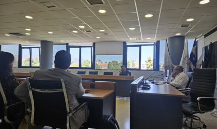 Περιμένουμε λοιπόν τον έλεγχο και το πόρισμα όλων των ειδικών μηχανικών και αναλόγως θα πράξουμε ότι είναι καλύτερο για τα παιδιά μας, την εκπαιδευτική κοινότητα και τις οικογένειες της πόλης.