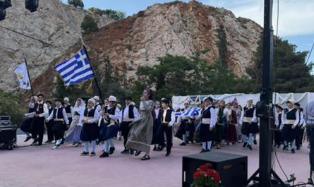 Ηράκλειο Αττικής: Ο Δήμαρχος στη γιορτή λήξης της σχολικής χρονιάς των Εκπαιδευτηρίων Μάνεση  Δημοτικού και Νηπιαγωγείου