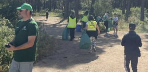 Στη διάρκεια της δράσης συγκεντρώθηκε σημαντική ποσότητα απορριμμάτων (πλαστικά, μεταλλικά αντικείμενα, γυαλί κ.α.),